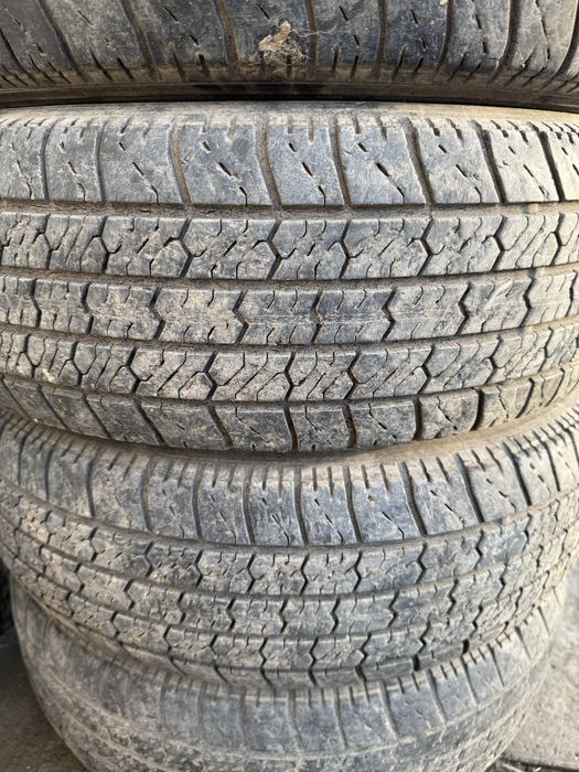 Продам резину 205/70 r15 стояла на ниве шевроле