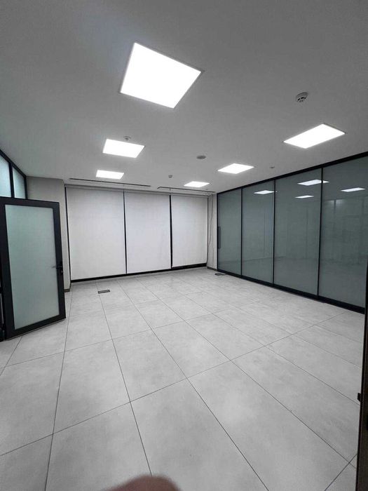 Сдаётся  ком,  помещение офис  Юнусабадский район Ц5 600м2  R 23