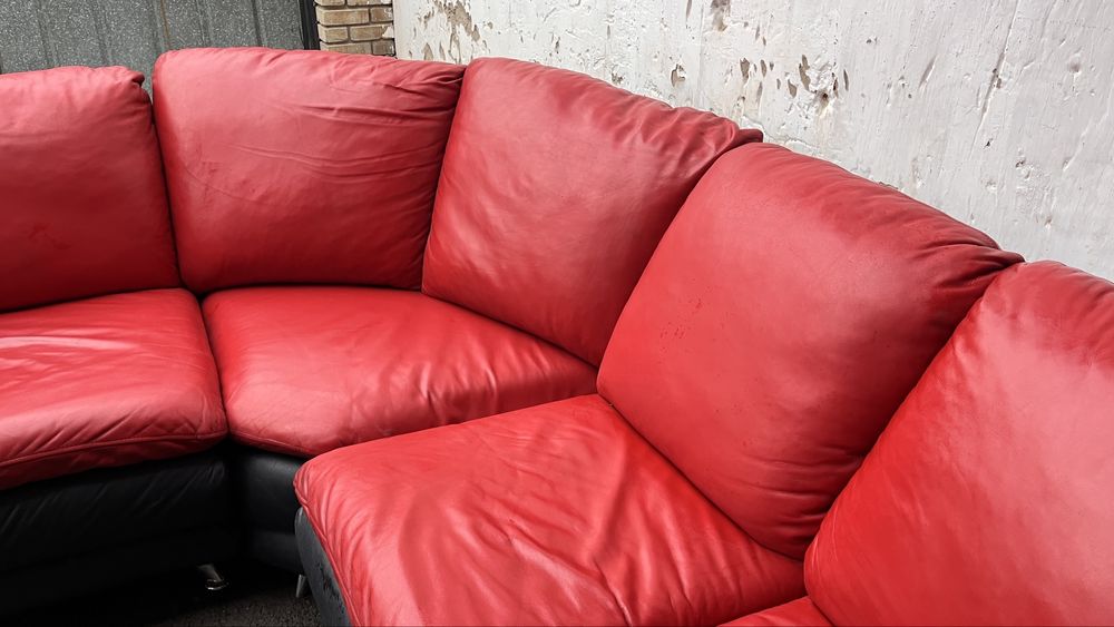 Диван кожанный, в отличном состоянии