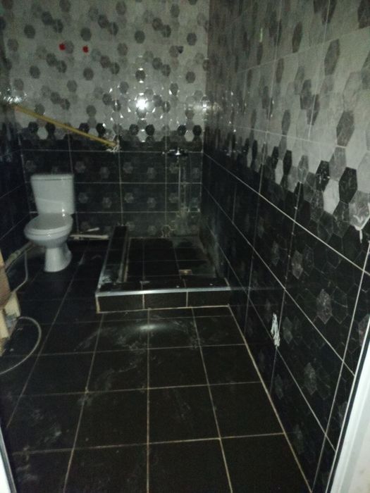 Сирдарё туманида вогзал кучада дом сотилади  бор.