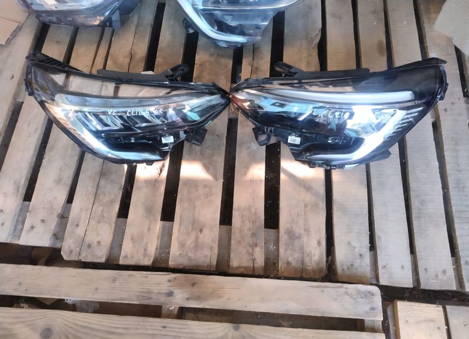 Faruri Renault Clio 5 an 2023+