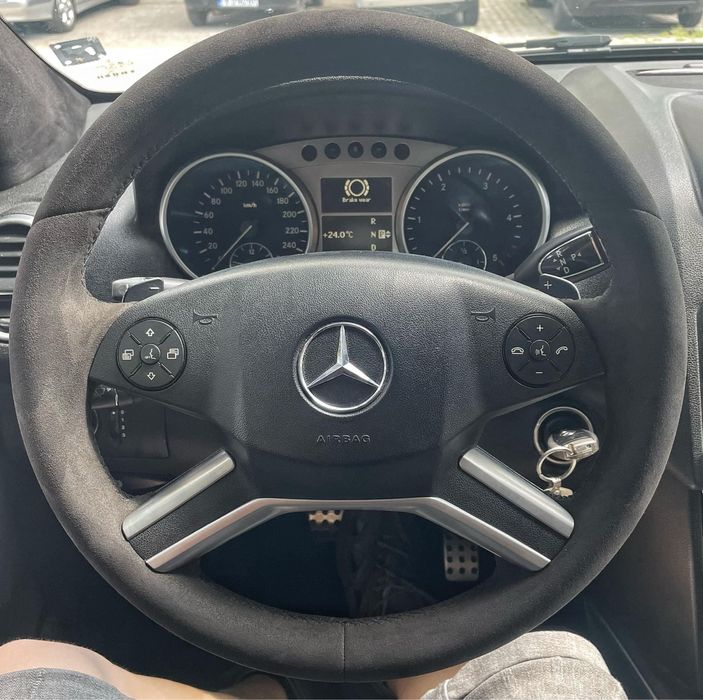 Тапициране на волани