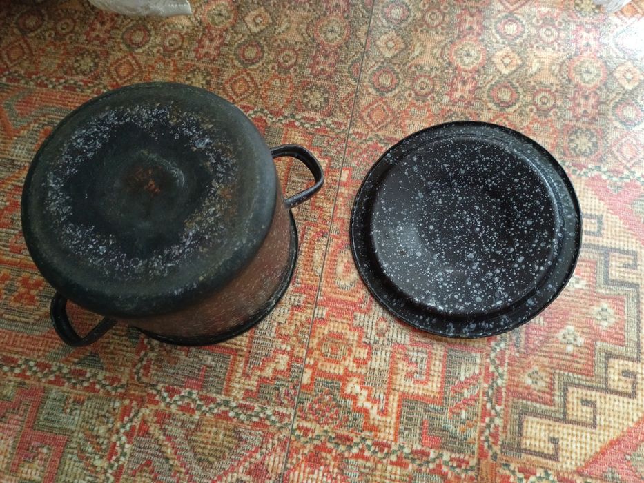 Эмалированная кастрюля 2,5 литра