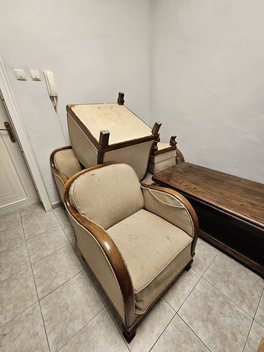 Продавам стари мебели