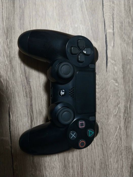 Ps4 slim 512GB с 3 игри!