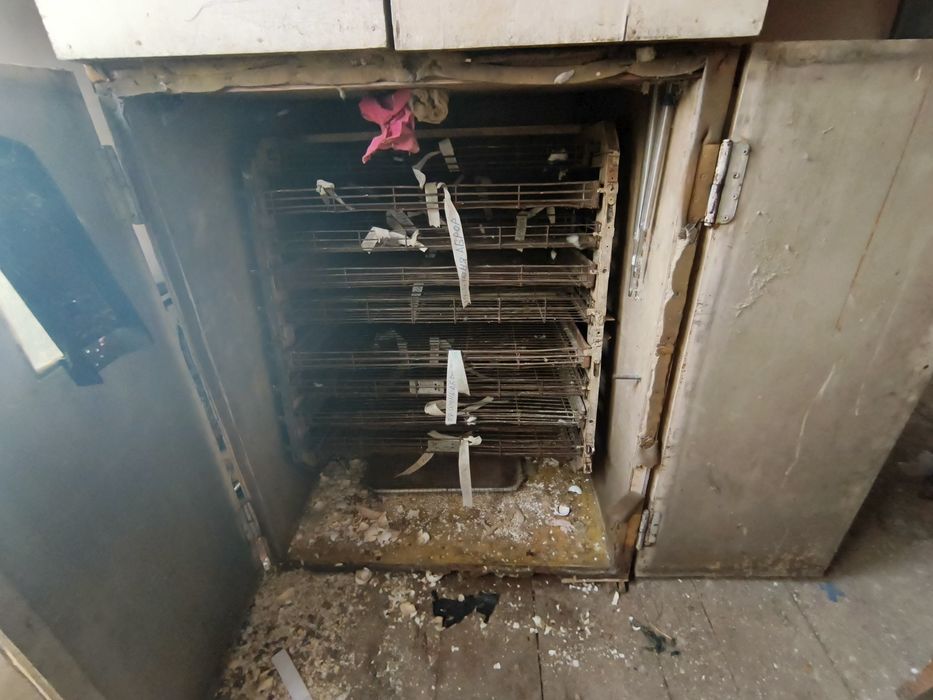 Инкубатор для 2 200 яиц