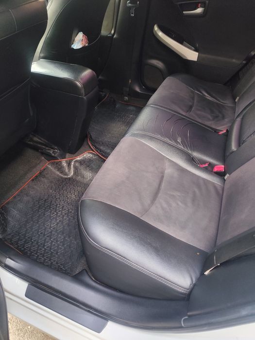 Toyota prius an 2013
