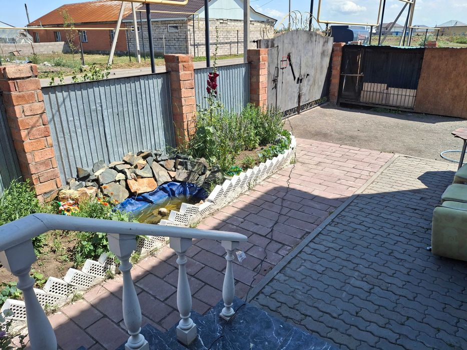 Коттедж в поселке