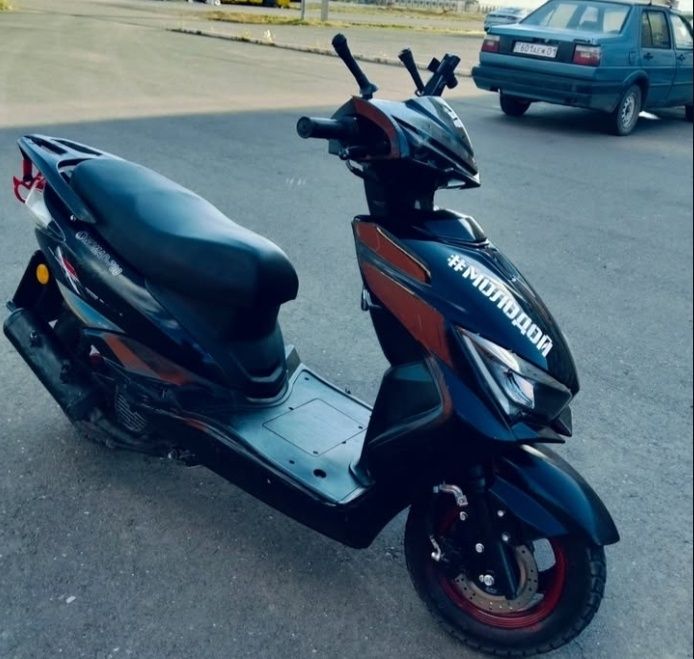 Срочно Продам Мопед М8 про