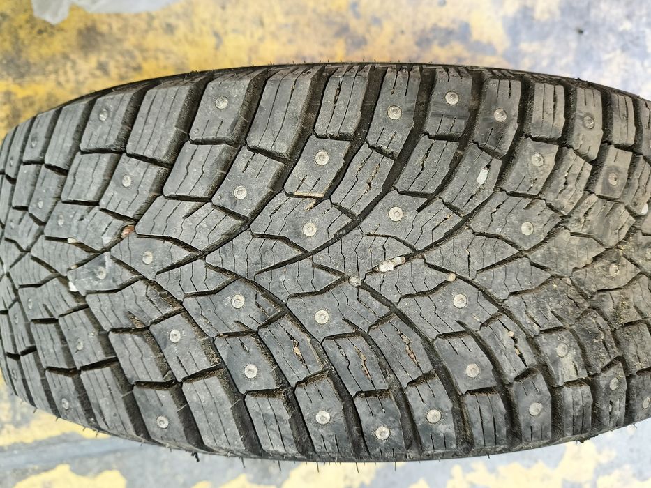 Продам зимние шины с дисками KIA