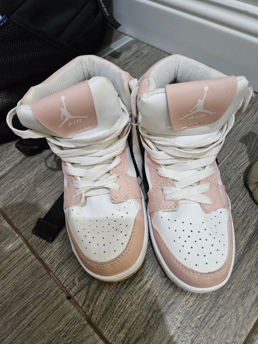 Продам ботинки для девочки