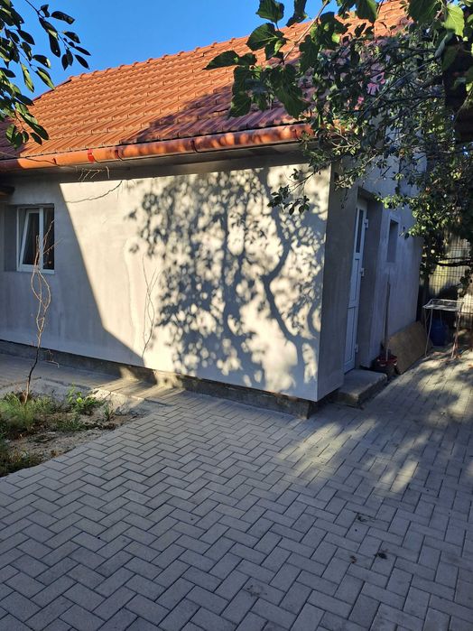 PF dau în chirie garsonieră marasti zona ira