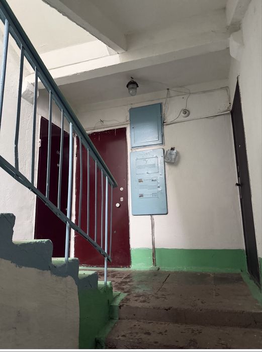 Продам 2 комнатную квариру .