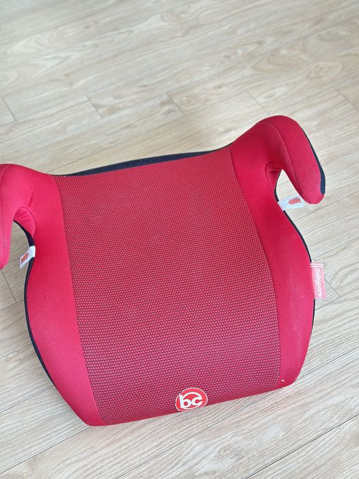 Бустер детский в автомобиль