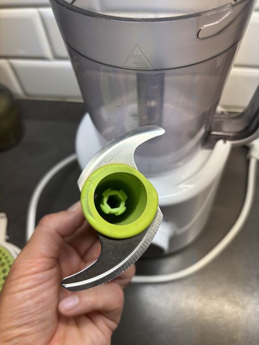 Vând Aparat Gătit cu Aburi și Blender Philips Avent 2 în 1 (SCF870)
