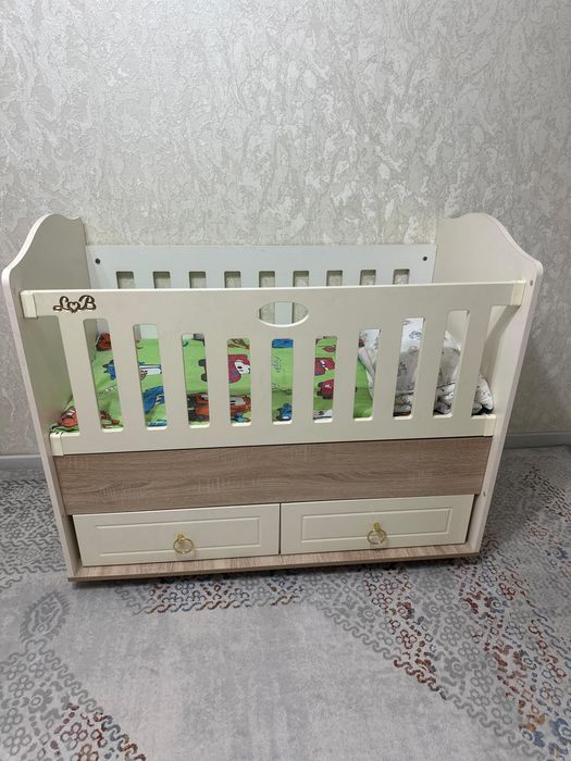 Продается манеж в хорошем состоянии