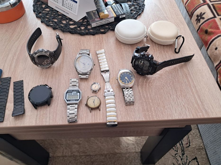 Продавам мъжки ръчен часовник Vacheron Constantin. Часовникът е със ст