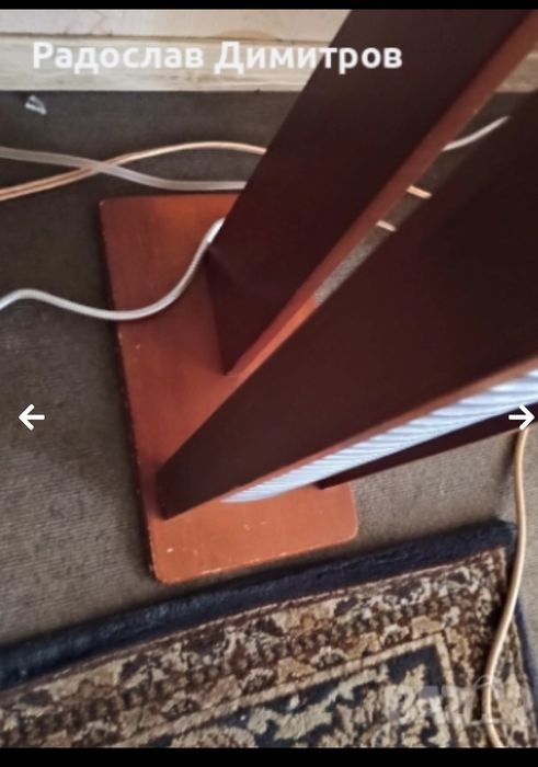 Продавам два броя маркови поставки за дискове