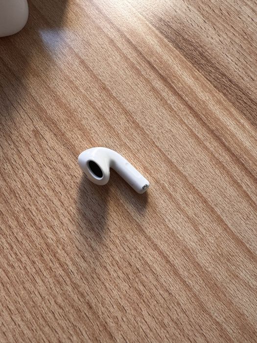 Airpods 4 без шумки. Оригинал.
