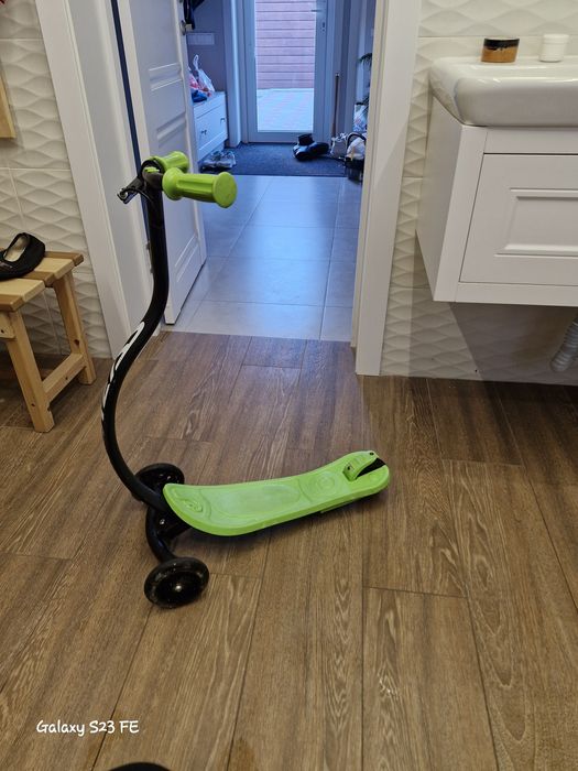 Продам детский самокат, с тормозами