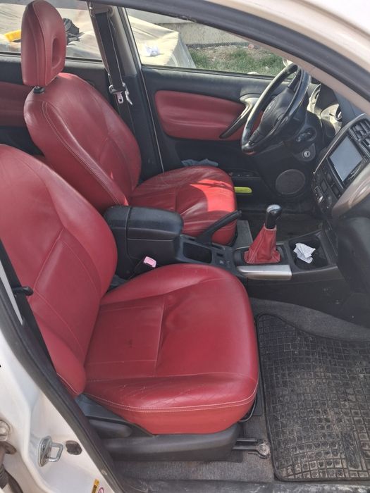 Toyota rav 4 din 2004