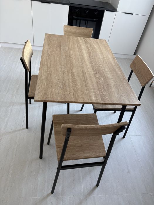 Продам диван и стол со стульями