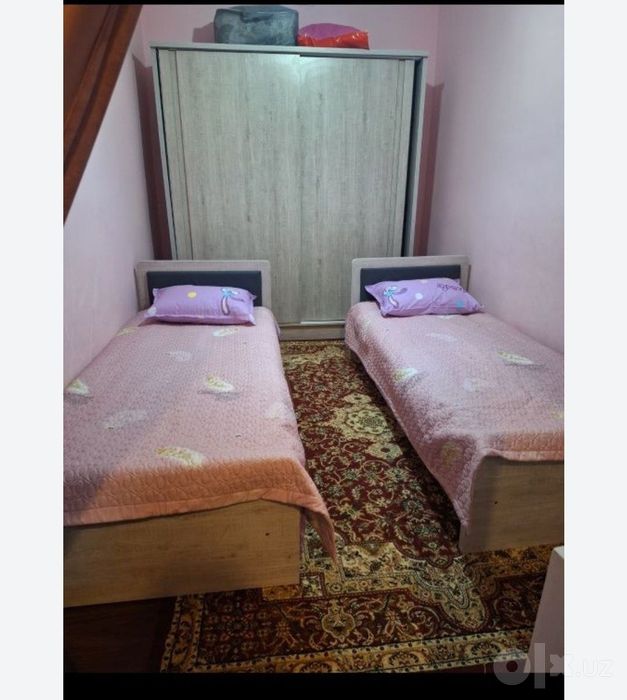 3.17 sotux uchaska sotiladi. fasadi 20m. Joyi zor