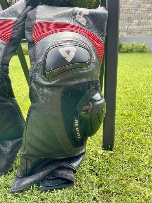 Кожен костюм REVIT