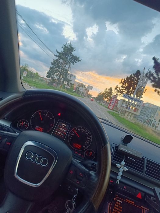 Vând Audi A 4 B7