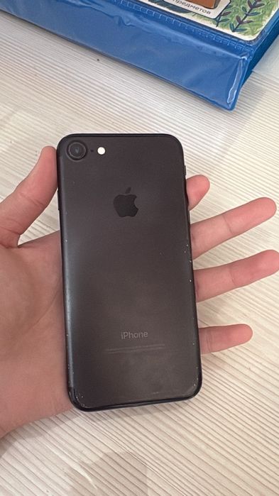 Продается Айфон 7