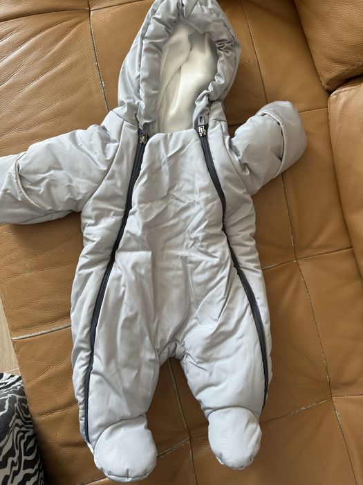 Продам демисезонный комбинезон Booboo