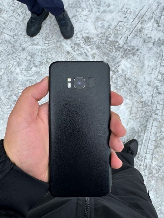 Продам S8 в идеальном состоянии