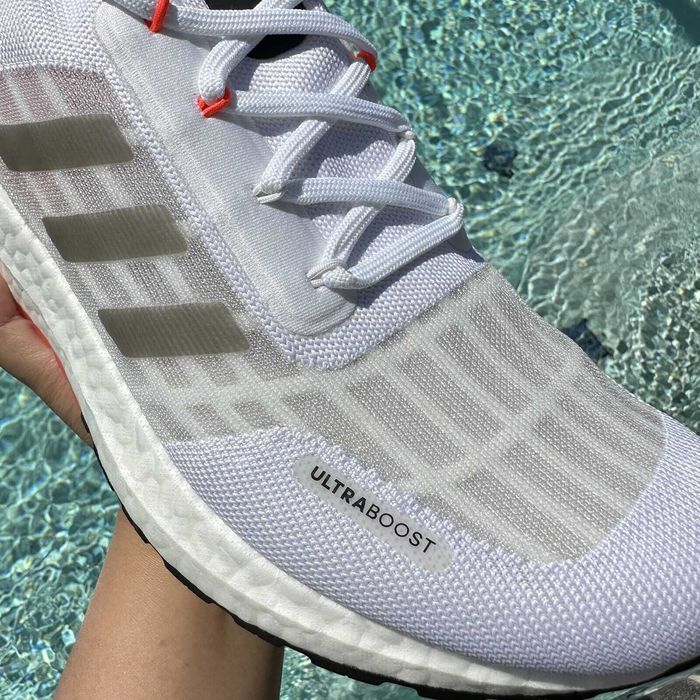 ЧЕРЕН ПЕТЪК Оригинални маратонки * ADIDAS ULTRABOOST С.RDY * EU40 2/3