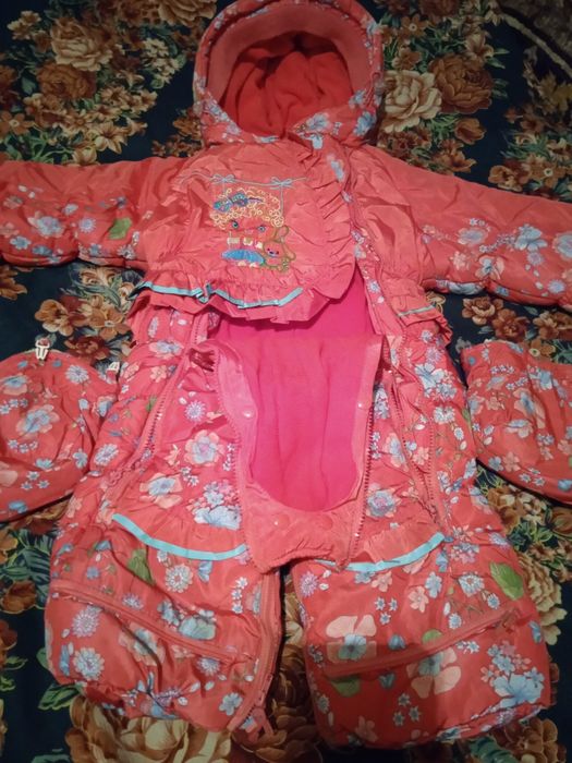 Продам детские комбинезоны