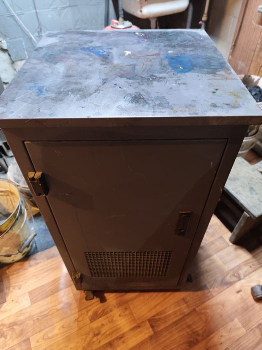 Продам вытяжной шкаф