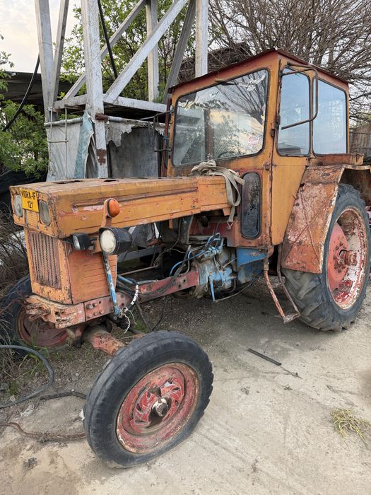 Tractor U650 an 1989 fara motor