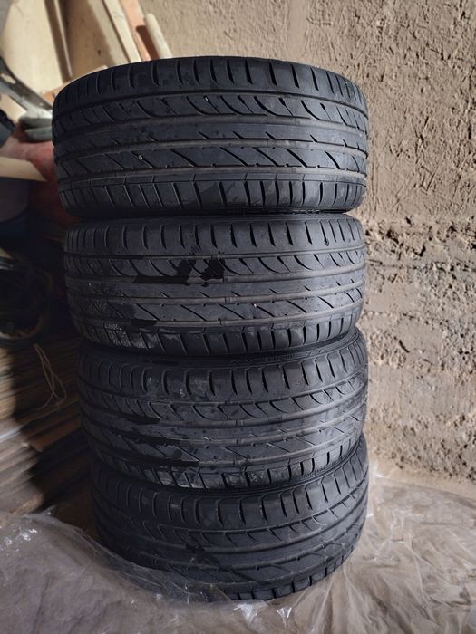 Шина и диска. Летный шина.