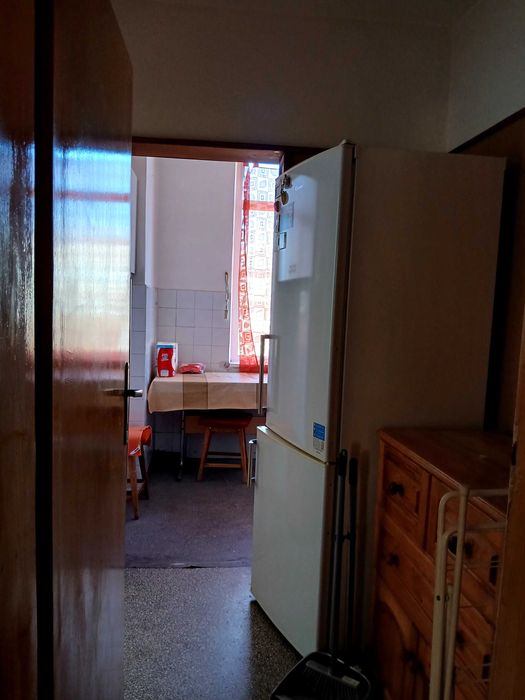 Продавам 4-стаен монолитен апартамент до Камела