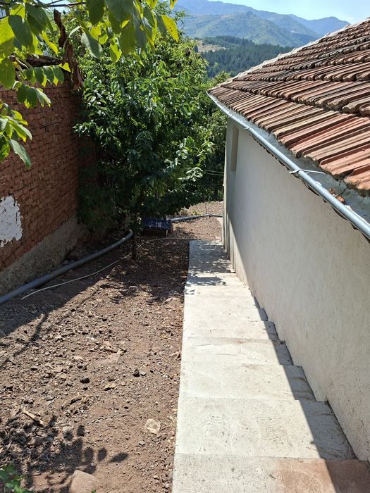 Продава КЪЩА, с. Зверино, област Враца
