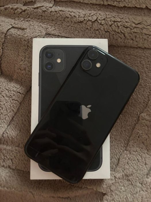 Продам IPhone 11.