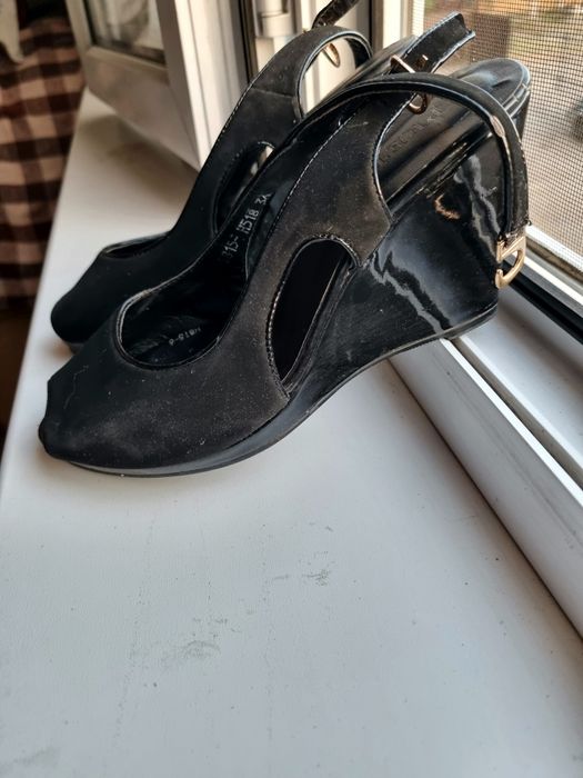 Босоножки на платформе