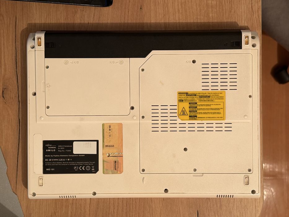 Ноутбук Fujitsu Siemens AMILO Si 3655
