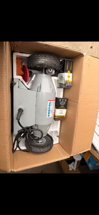 Полирмашина HOLZMANN DSM150PS-520W,2950об./мин