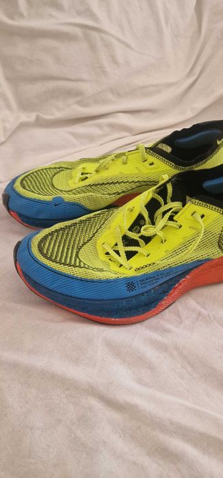 Продавам маратонки Nike