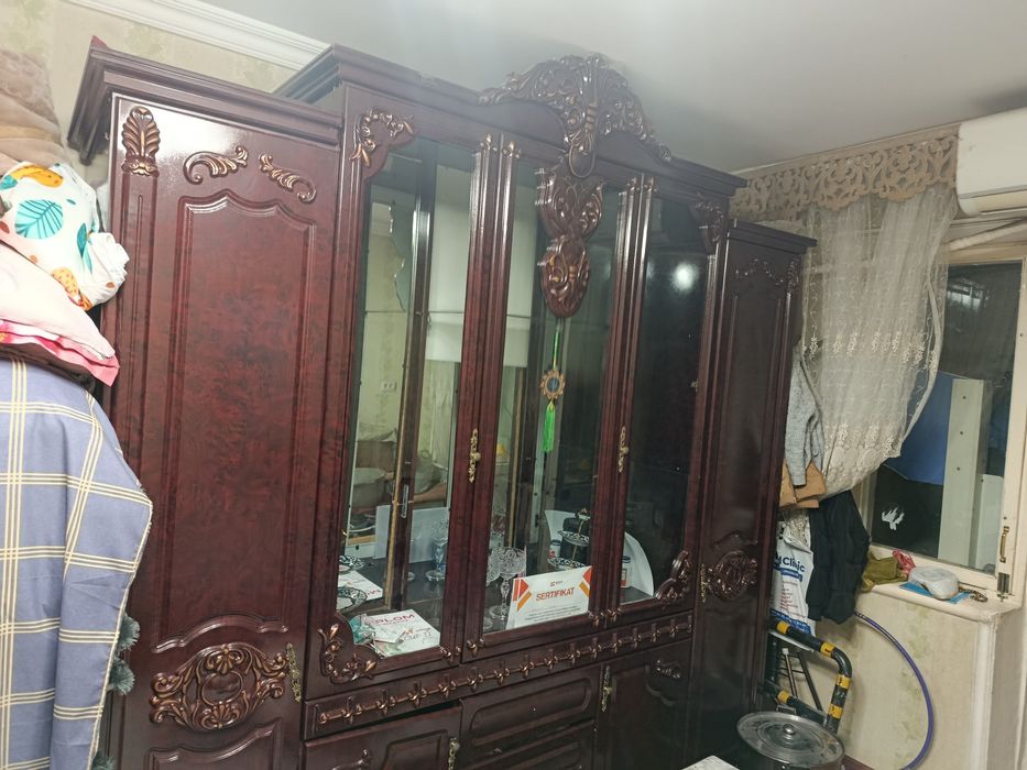 Mebil sotiladi narxi kelishiladi