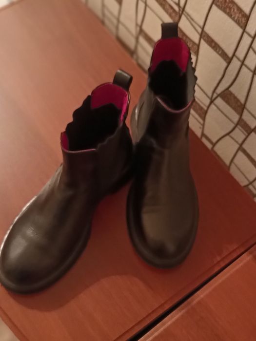 Продам ботинки Челси