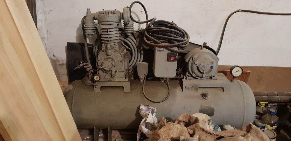 Продам воздушный компрессор
