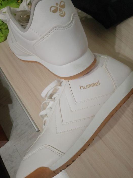 Hummel Маратонки, чисто нови само мерени.