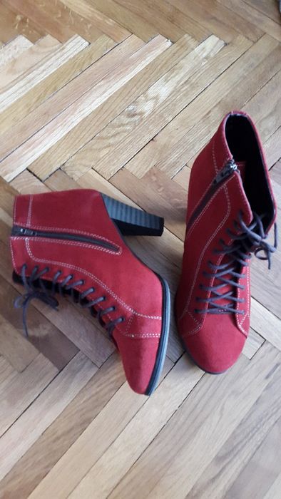 botine noi, din piele întoarsă naturala