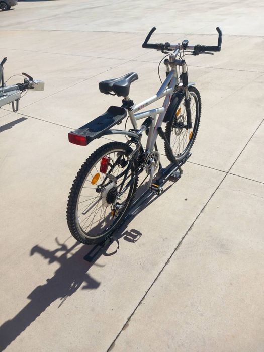 автомобилни стойки за велосипеди